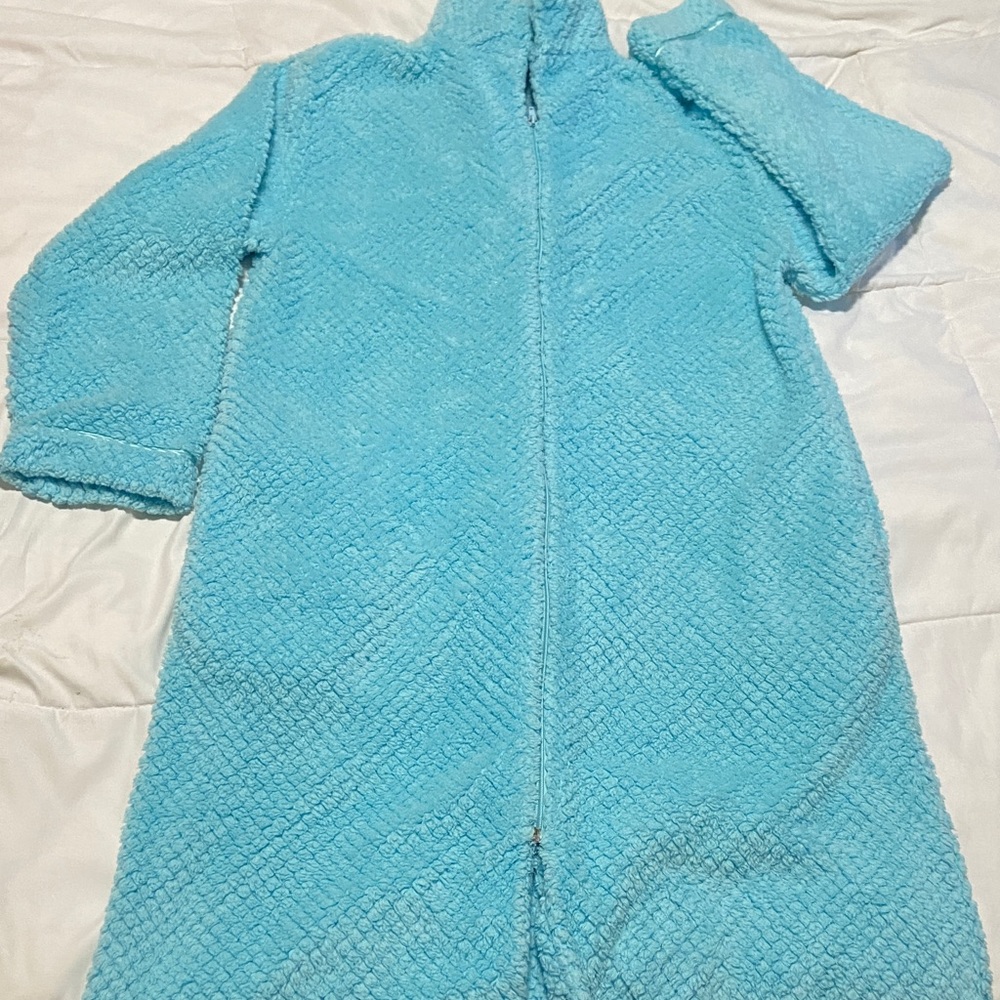 LONG WARM ZIP-UP TERRY LOUNGE ROBE with pockets